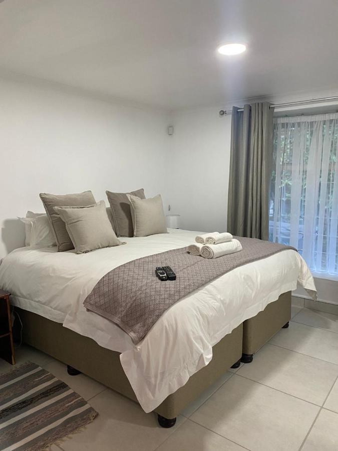האוויק Country Lane Guesthouse מראה חיצוני תמונה