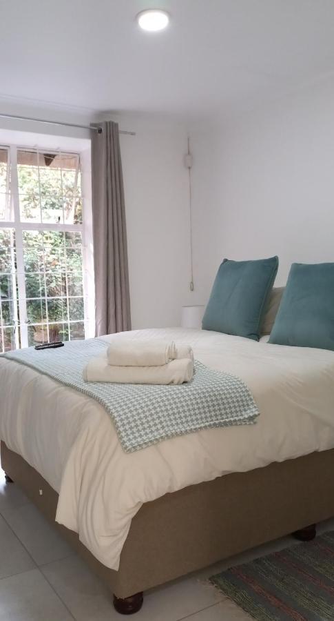 האוויק Country Lane Guesthouse מראה חיצוני תמונה