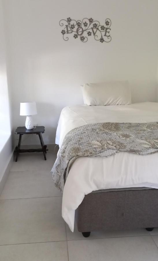 האוויק Country Lane Guesthouse מראה חיצוני תמונה