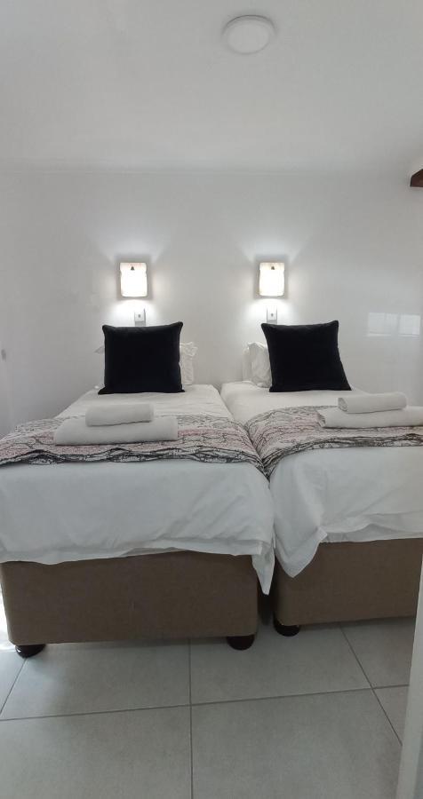 האוויק Country Lane Guesthouse מראה חיצוני תמונה