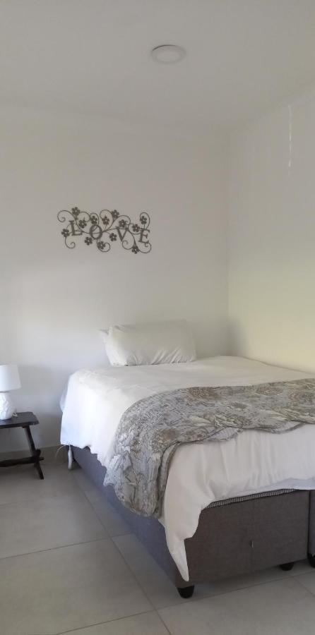 האוויק Country Lane Guesthouse מראה חיצוני תמונה