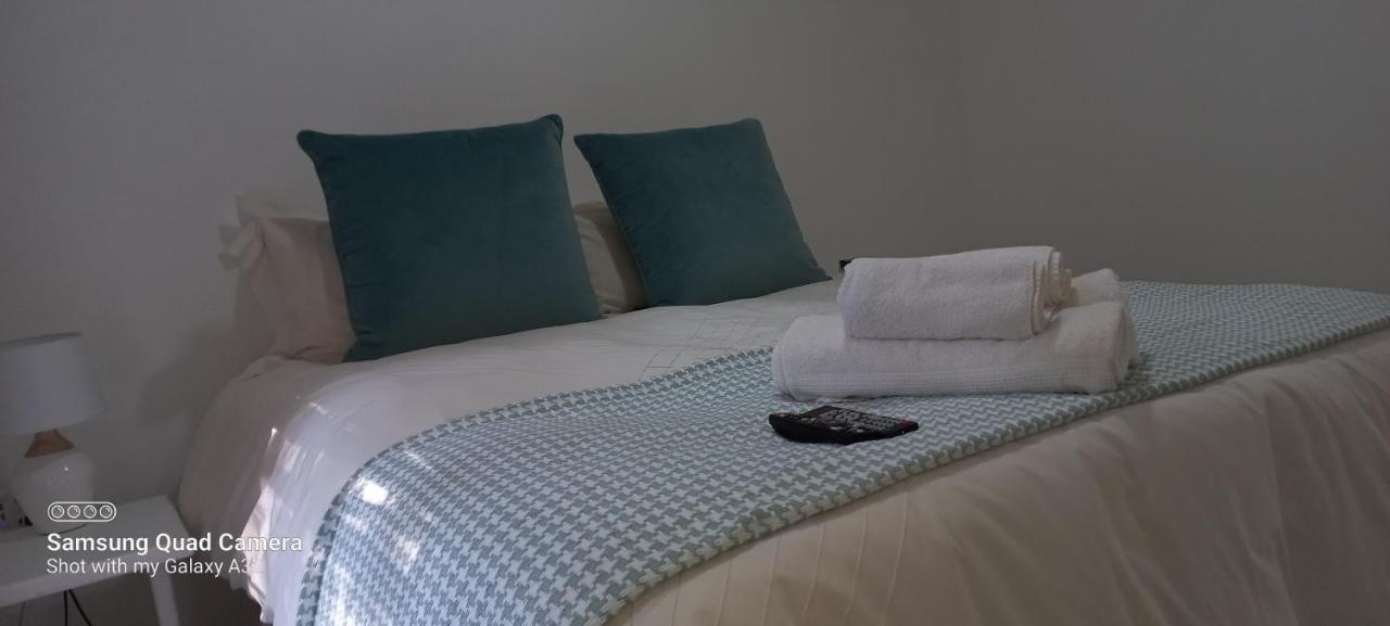 האוויק Country Lane Guesthouse מראה חיצוני תמונה