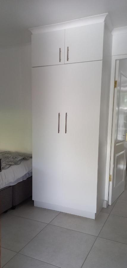 האוויק Country Lane Guesthouse מראה חיצוני תמונה