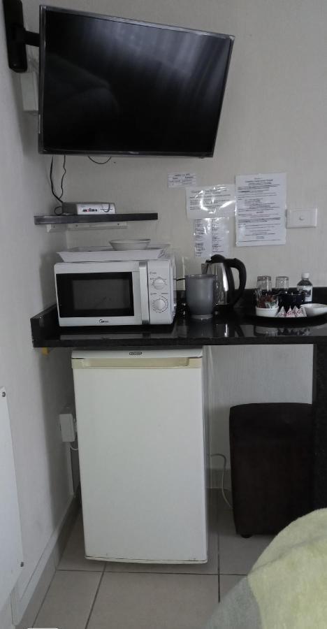 האוויק Country Lane Guesthouse מראה חיצוני תמונה